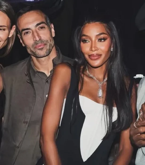 Наоми Кэмпбелл показала редкие фото со своими детьми